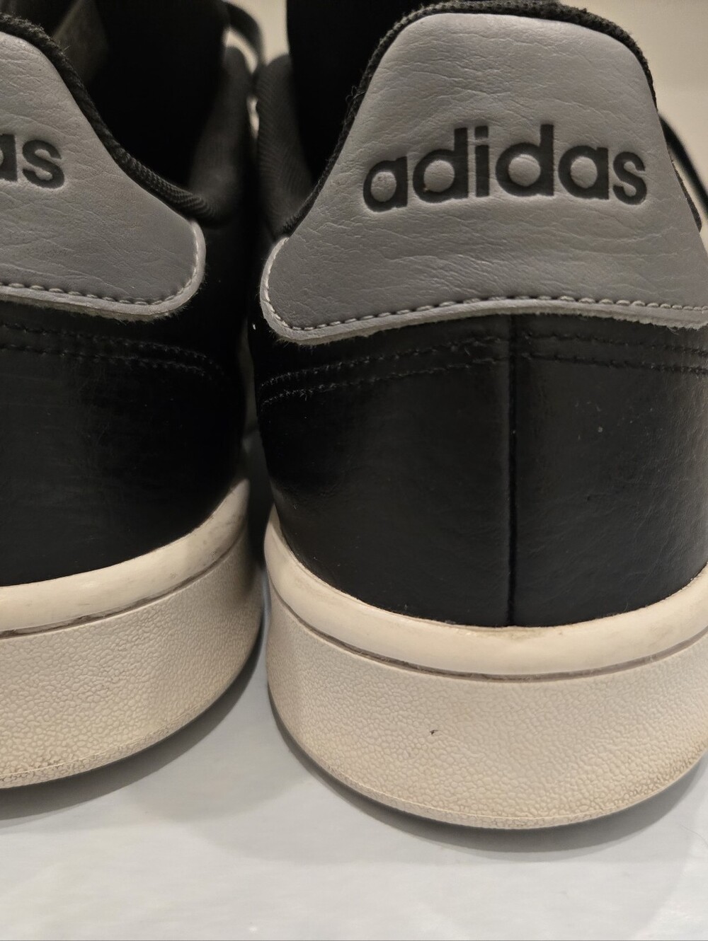 adidas Black Leather Low-Top Sneakers with Cream Sole size14 Men - Picture 4 of 13